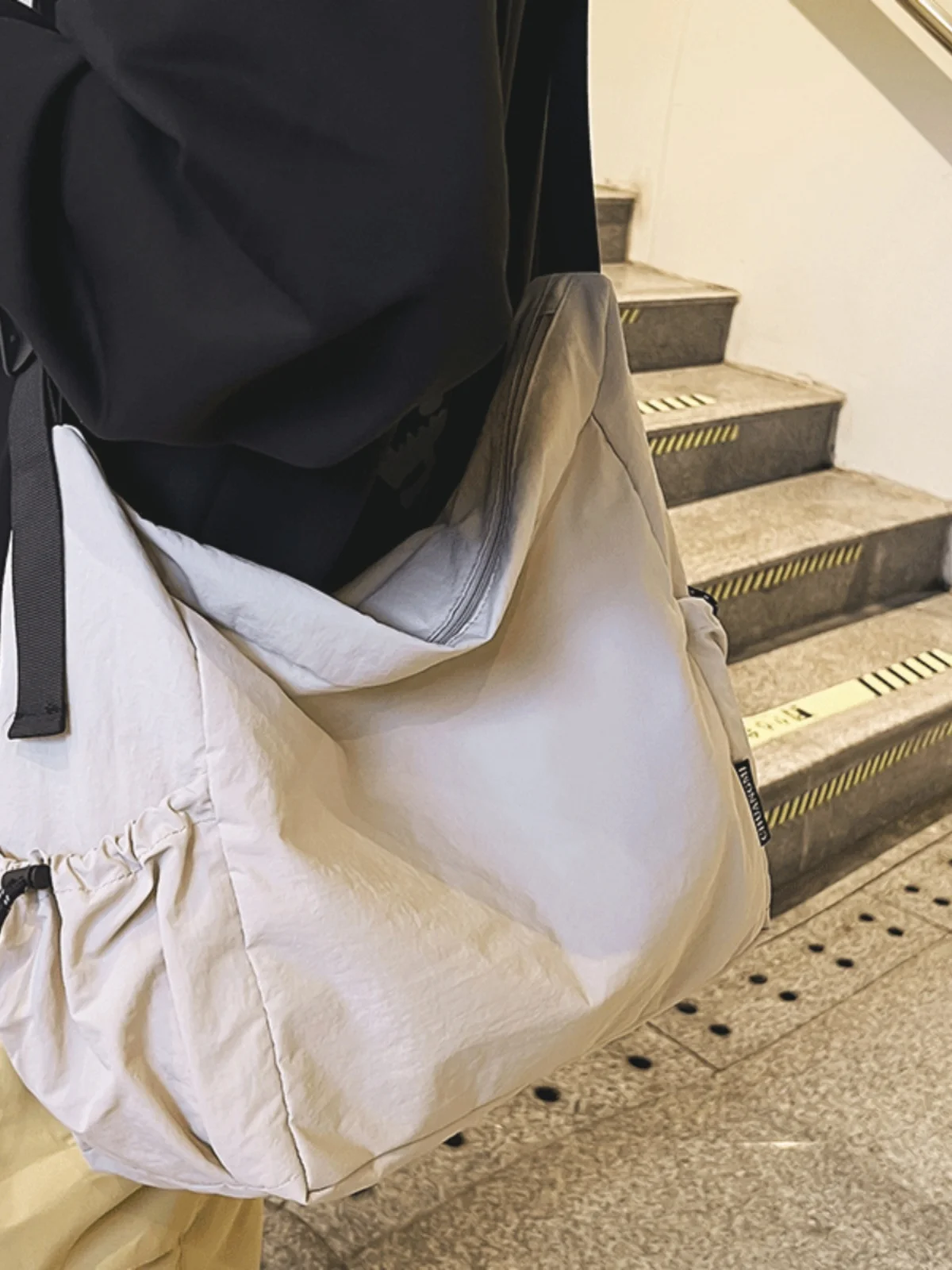 1泊旅行 バッグ おしゃれ どうやって選ぶ？