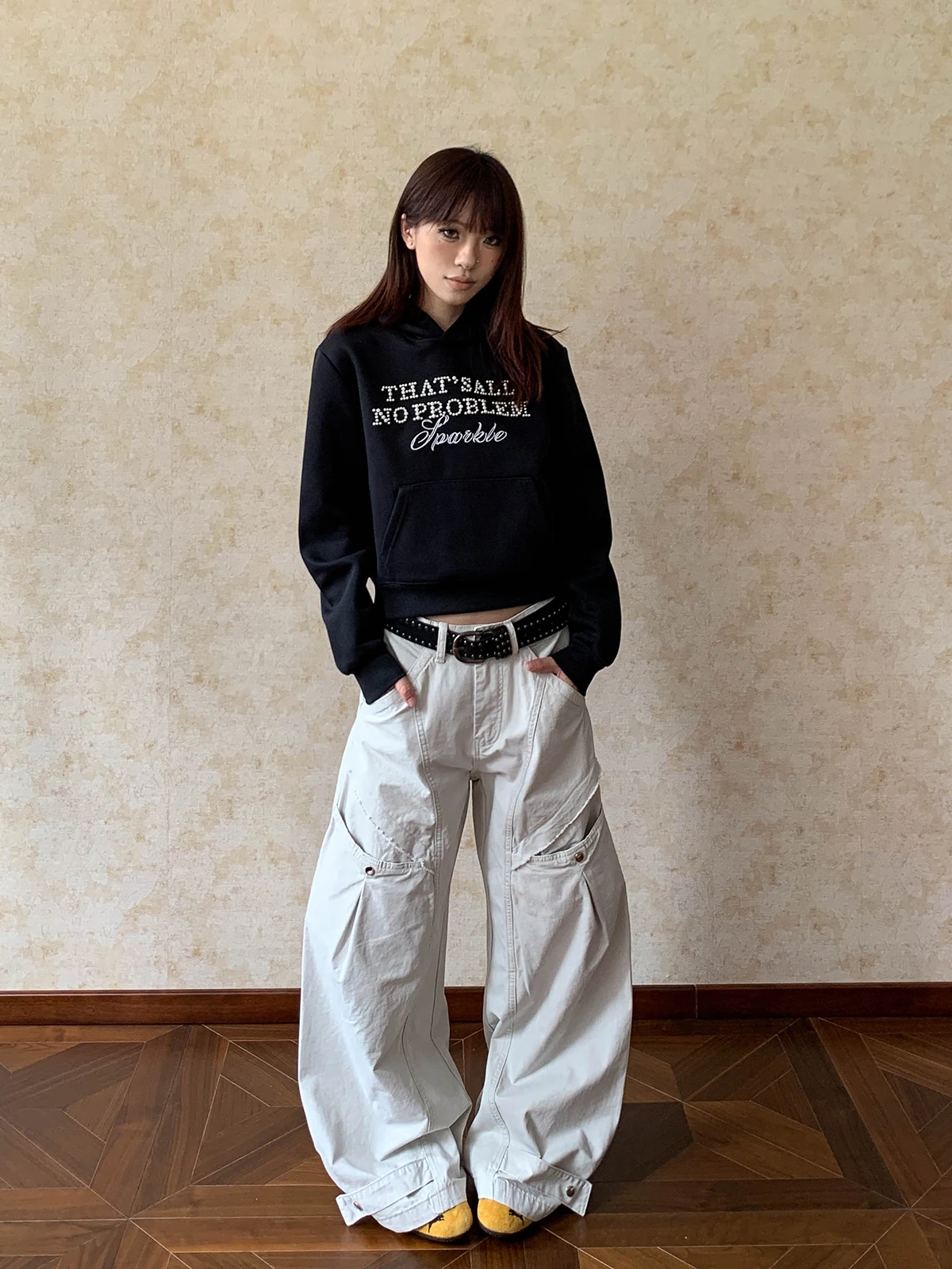 身長160cmの女性に似合うカーゴパンツは、本当に「腰のライン」が大事なの？