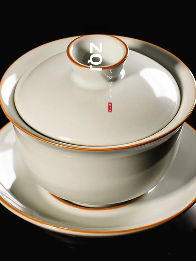茶色と青の組み合わせは、なぜ今、日本の暮らしに深く根付いているのか？