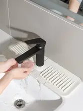 キッチン用 防水防滑シリコンマット【水栓＆シンク用・カット可能・水はね防止】