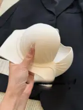 バストを美しく見せるブラジャー【ノンワイヤー・丸型・上薄下厚・大きな胸に見せるデザイン】