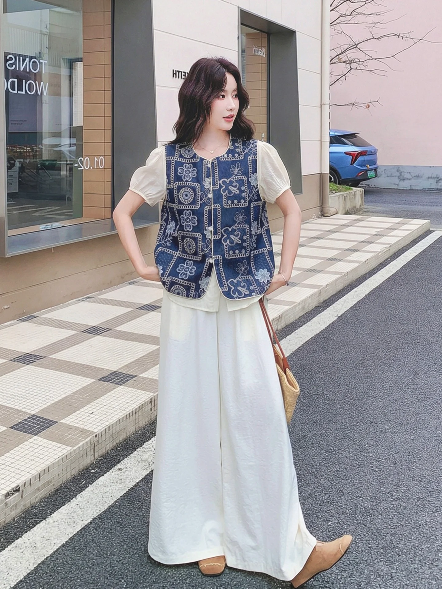 ヴィンテージ風刺繍エプロンベストとワイドパンツセット：2026年夏のファッションと実用性を徹底検証