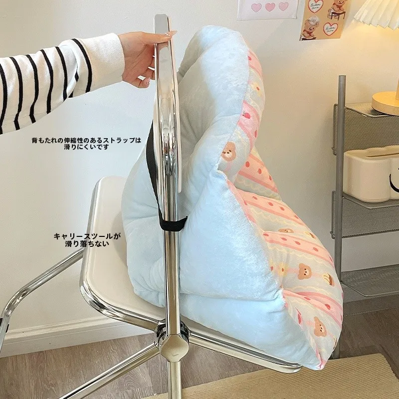 一体型クッション：学生寮・オフィスで腰痛防止に役立つ快適座り心地