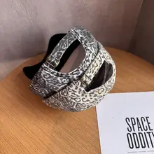 レトロ風レオパード柄キャップ【刺繍入り・女性用・おしゃれ・ベースボールハット】