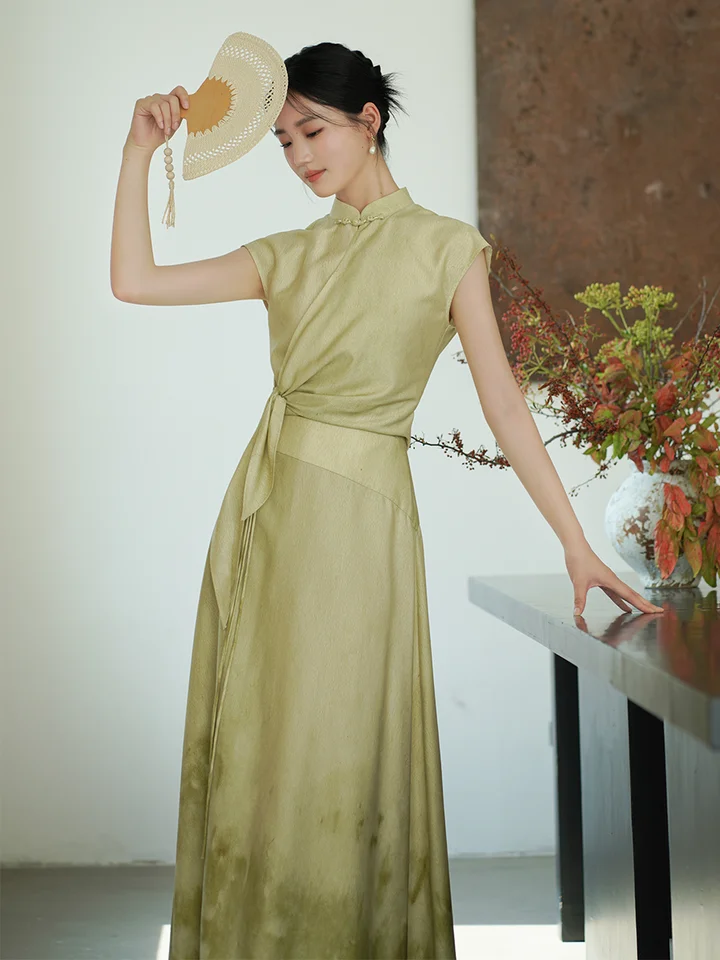 新中式デザインのサマーブラウス【ラップスタイル・フィット感抜群・煙煴プリント】（セットアップ対応）