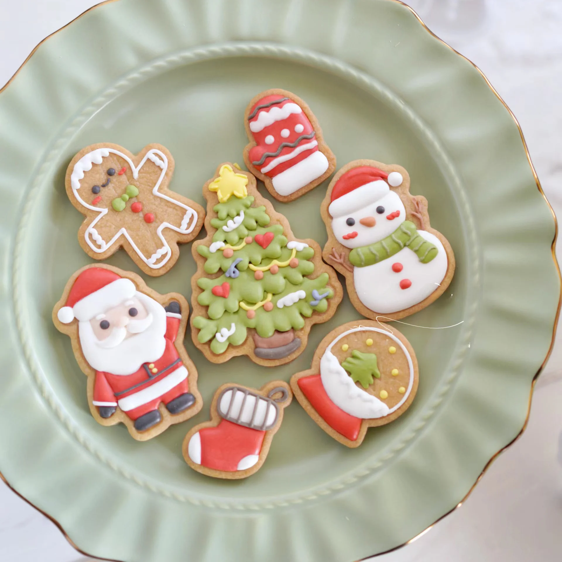 クリスマスクッキー型セット：韓式カートンデザインで楽しめるクリスマスバケツセット