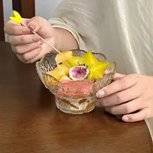 レトロな花弁デザインのガラススイーツボウル【家庭用・透明・サラダ・フルーツ用】