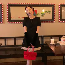 極上の柔らかさ！リボン付きラウンドネックプリーツフリルデザインのウールワンピース【冬用・アクセントにラメ入り】（セットアップ対応）