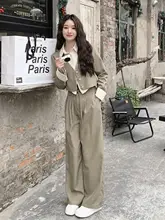した雰囲気のスーツスタイル【春秋・フェイクツーピース・シャツ風トップス・ワイドパンツ】（セットアップ対応）