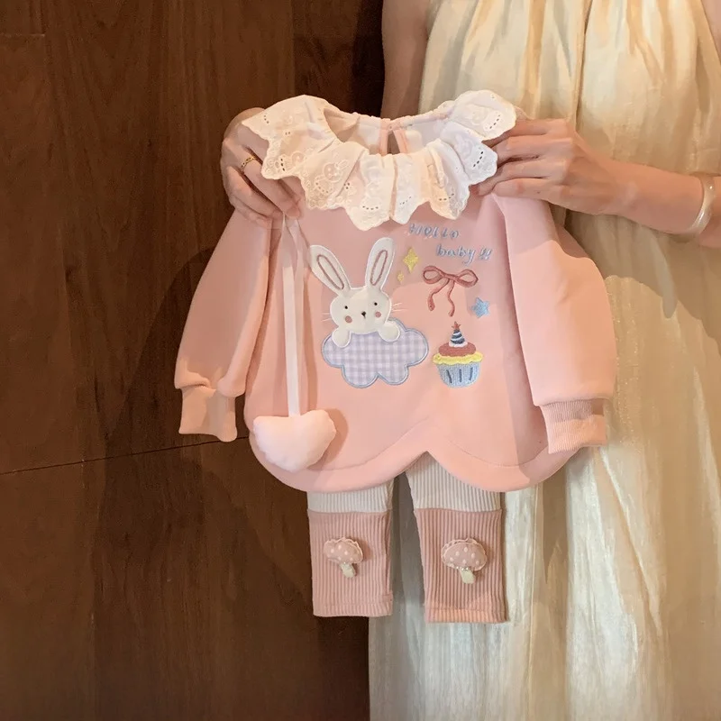 1歳 女の子 服 おしゃれ どう選ぶ？カジュアルでキュートな秋用セットアップがベストな理由