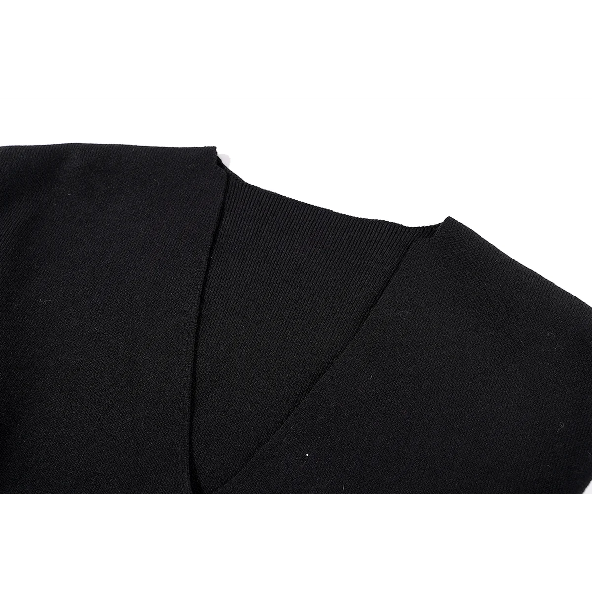 doublet 23ss：冬用ニットベストと長袖シャツのセットアップ対応スタイル