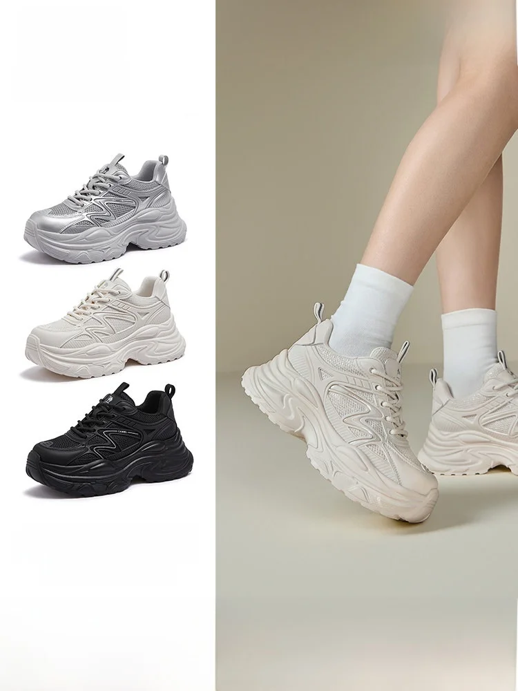 Camel 通気性に優れた軽量厚底アウトドアシューズ：女性向けローカットモデルの実用性と性能解析