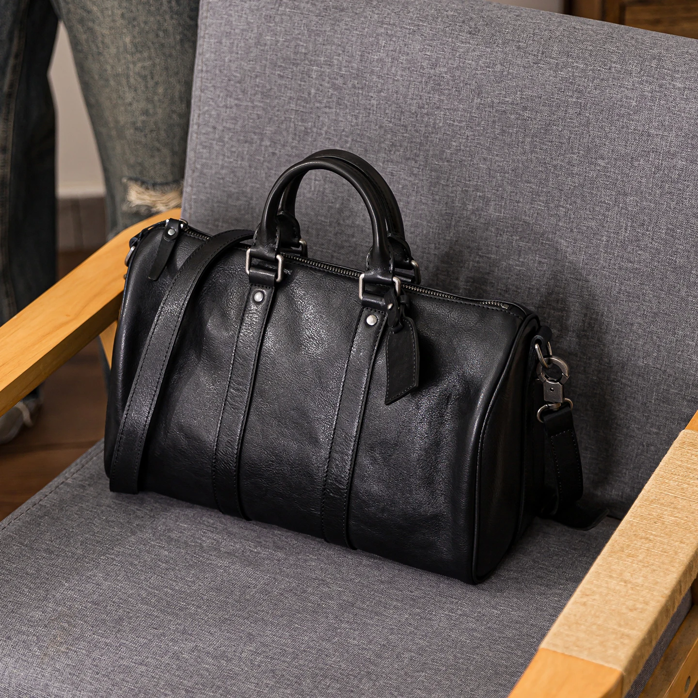 本革製メンズショルダーバッグ：デート・通勤向けの頭層牛皮多用途バッグ