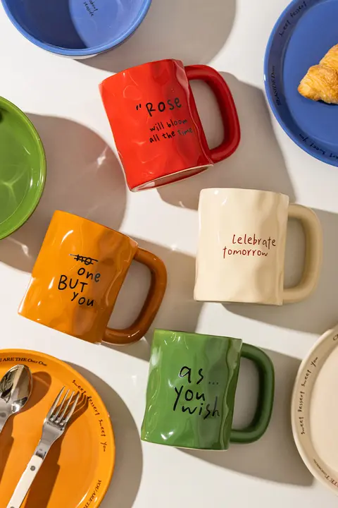 スタイリッシュなマグカップ【陶器製・ユニークデザイン・カフェ用】
