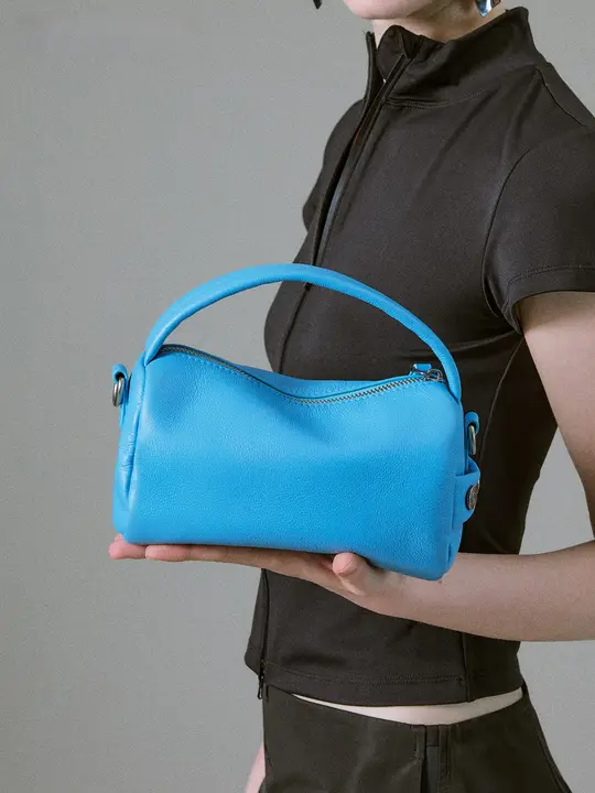 高級感のある本革製ボストンバッグ【女性用・トースト型・ハンドバッグ】