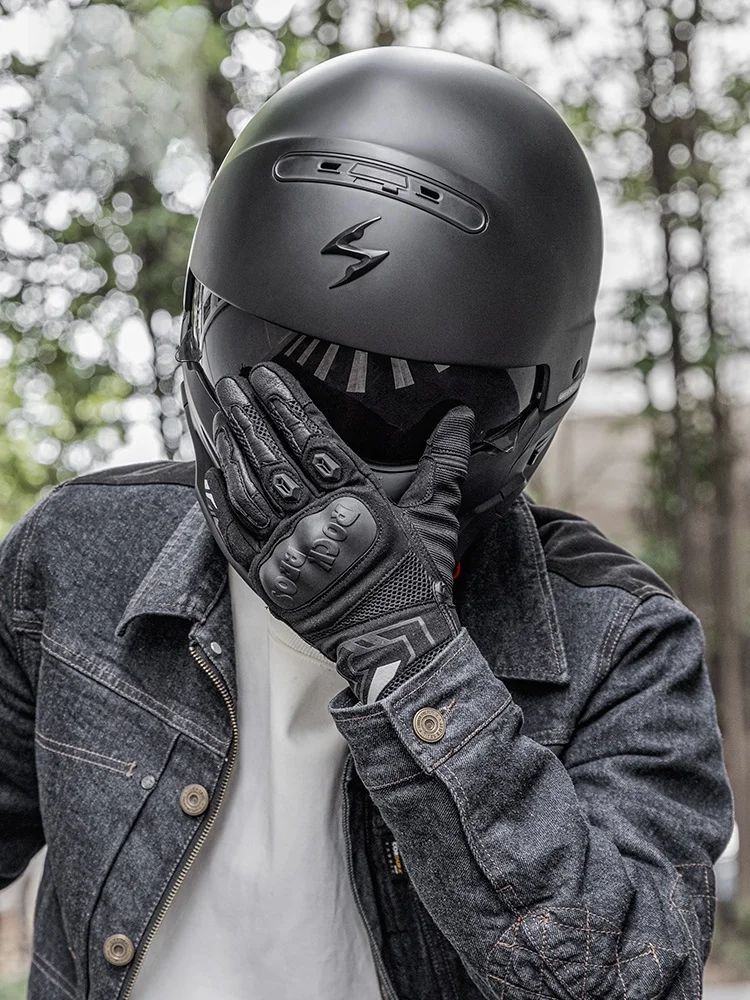 バイクライディンググローブをどう選ぶ？4シーズン対応のROCKBROSモデルが今、人気の理由とは？