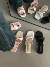 ファッショナブルなフラットサンダル【バタフライリボン・オープントゥ・スクエアトゥ】