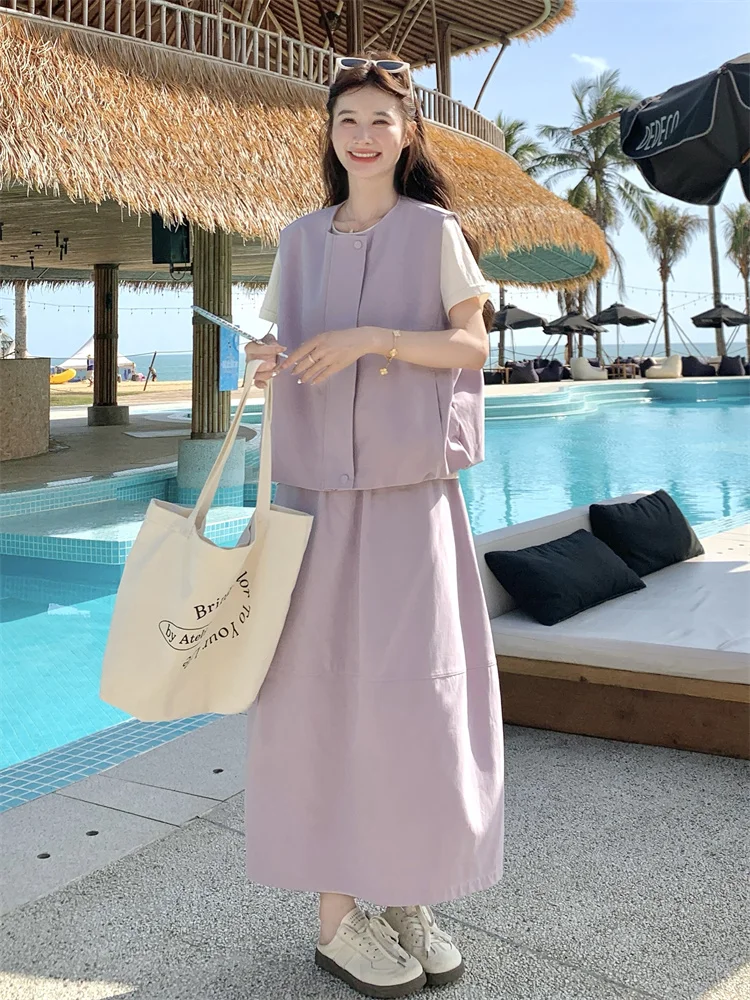 25度の服装はどう選ぶ？リゾート風ベストと花びらスカートが解決する夏の悩み