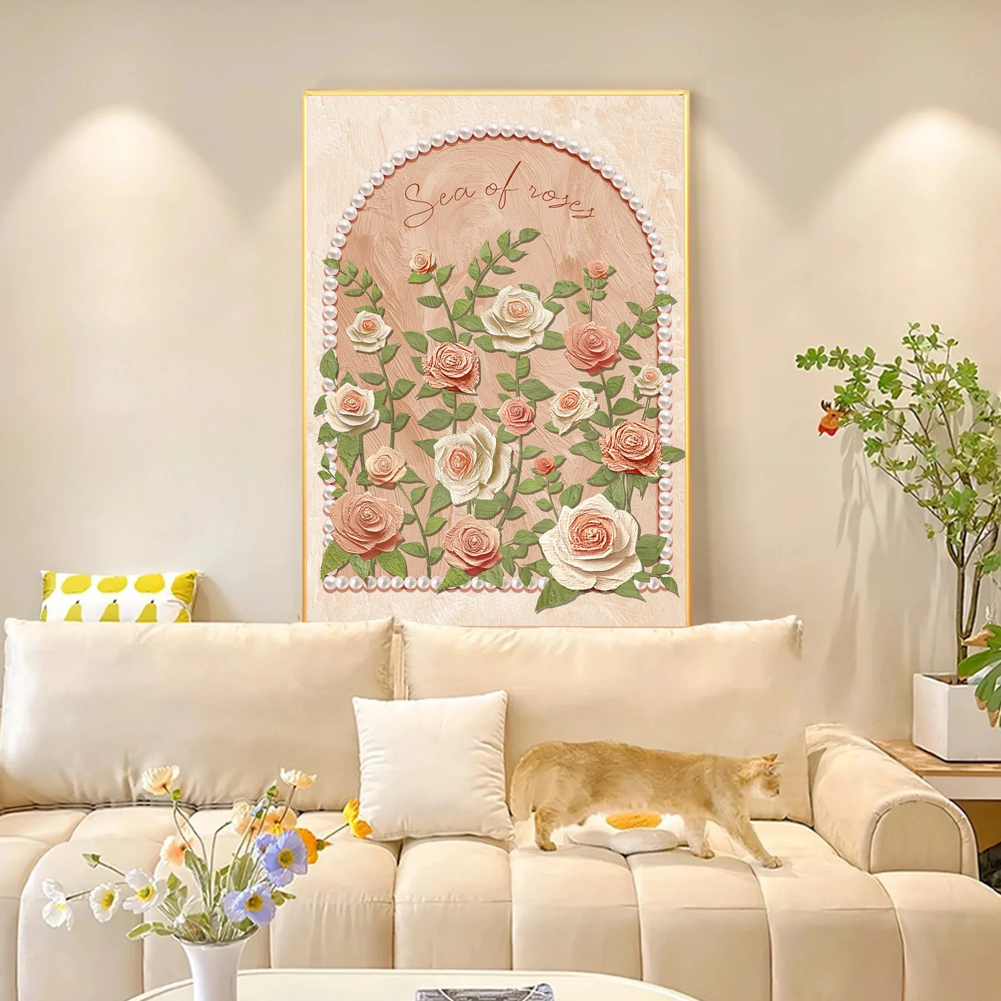 高級感ある花柄リビング装飾画：クリーム風のアートキャンバスと金属フレームの組み合わせ