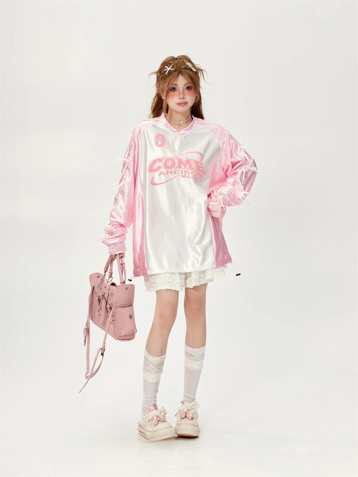 ラグビー風 ブルー ショルダー付き長袖Tシャツ：オーバーサイズデザインで日常使いに最適な通勤風アイテム