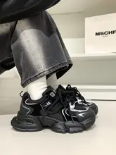 黒のスポーツシューズ【レディース・冬用・通気性・厚底・ダッドシューズ】
