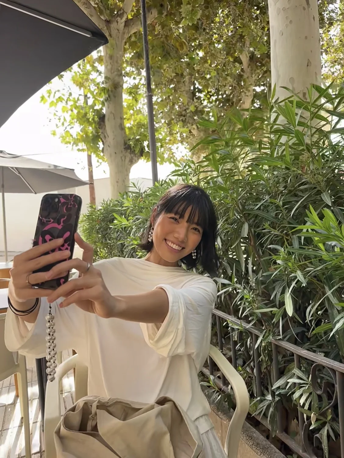 ハッピーレストラン石のキノコビーズスマホ装飾チェーン：多様なクリエイティブシーンで活用可能なアイテム