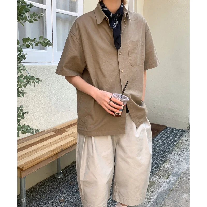 20代の夏に着る「感あるリネンシャツ」は、どう選ぶべきか？