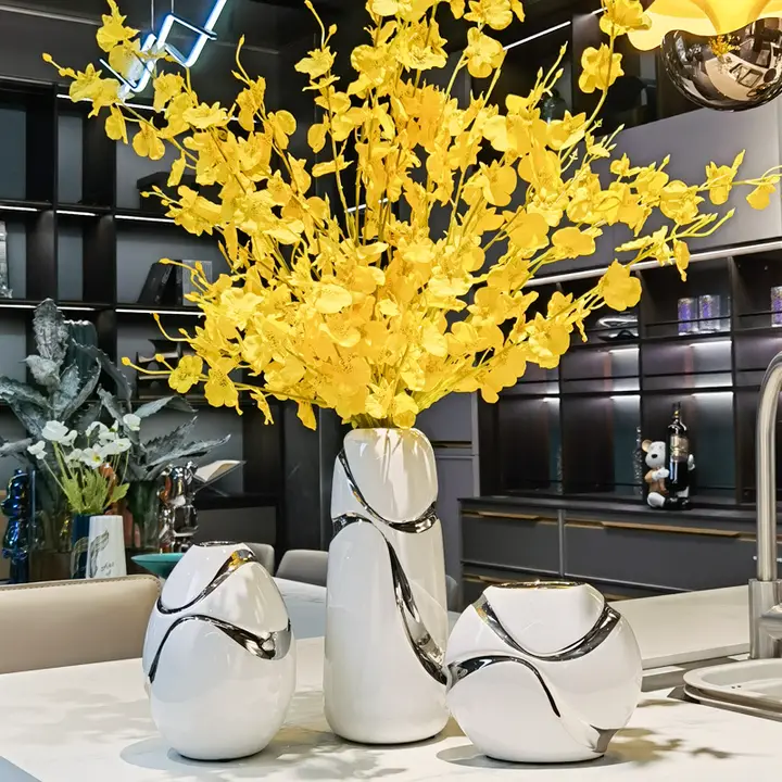 高級感ある陶器製花瓶【リビング・テーブル用・花飾り】