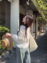 フラワーレース襟付き白いブラウス【春季用・長袖・リボンデザイン】