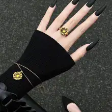 向日葵デザインの指輪【高級感あり・指先にぴったり】