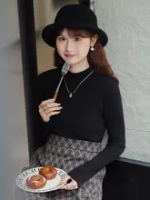 上品な印象のハイネックニットセーター【女性用・秋冬・フレンチスタイル・極上の柔らかさ】