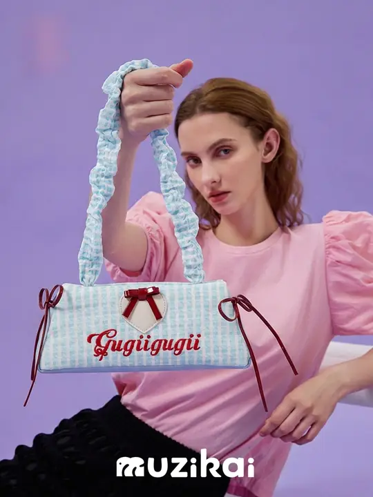 バゲット型デザインの女性用ショルダーバッグ【チェック柄・リボン付き・夏用】