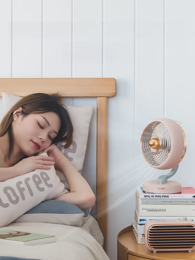 LOFREE USB充電式小型デスクファン：USB充電で8時間使える直当て風の効率と使い方