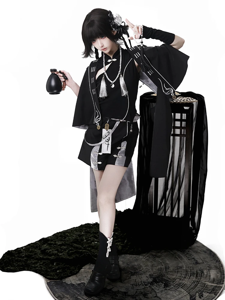 ハロウィンに大人が楽しめる「捉妖師の洛麗塔スタイル」は、どう選ぶ？
