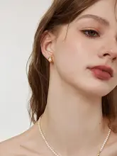 ミニパールピアス【天然素材・デザイン性のあるシンプルスタイル・通勤用】