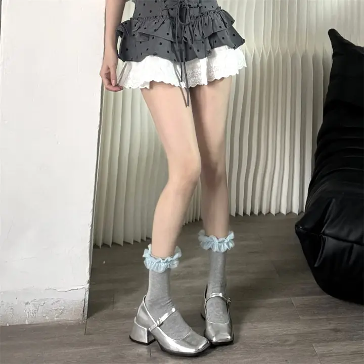 デザイン性のあるレースフリル付き春夏用カラーブロック中筒ソックス
