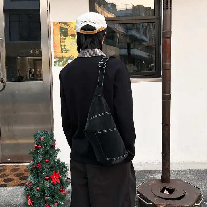 餃子バッグ ユニセックス 牛角 ダーク系 原宿 ルーズ インスタ映え 通勤 ショルダーバッグ 「YUEN」
