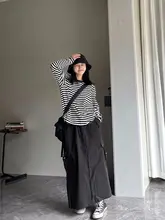 ストライプ柄クルーネック長袖Tシャツ【ゆったりフィット・ベーシックデザイン】
