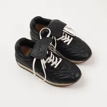 春秋用カジュアルスニーカー【深口・中ヒール・内蔵ヒール・ブラック】