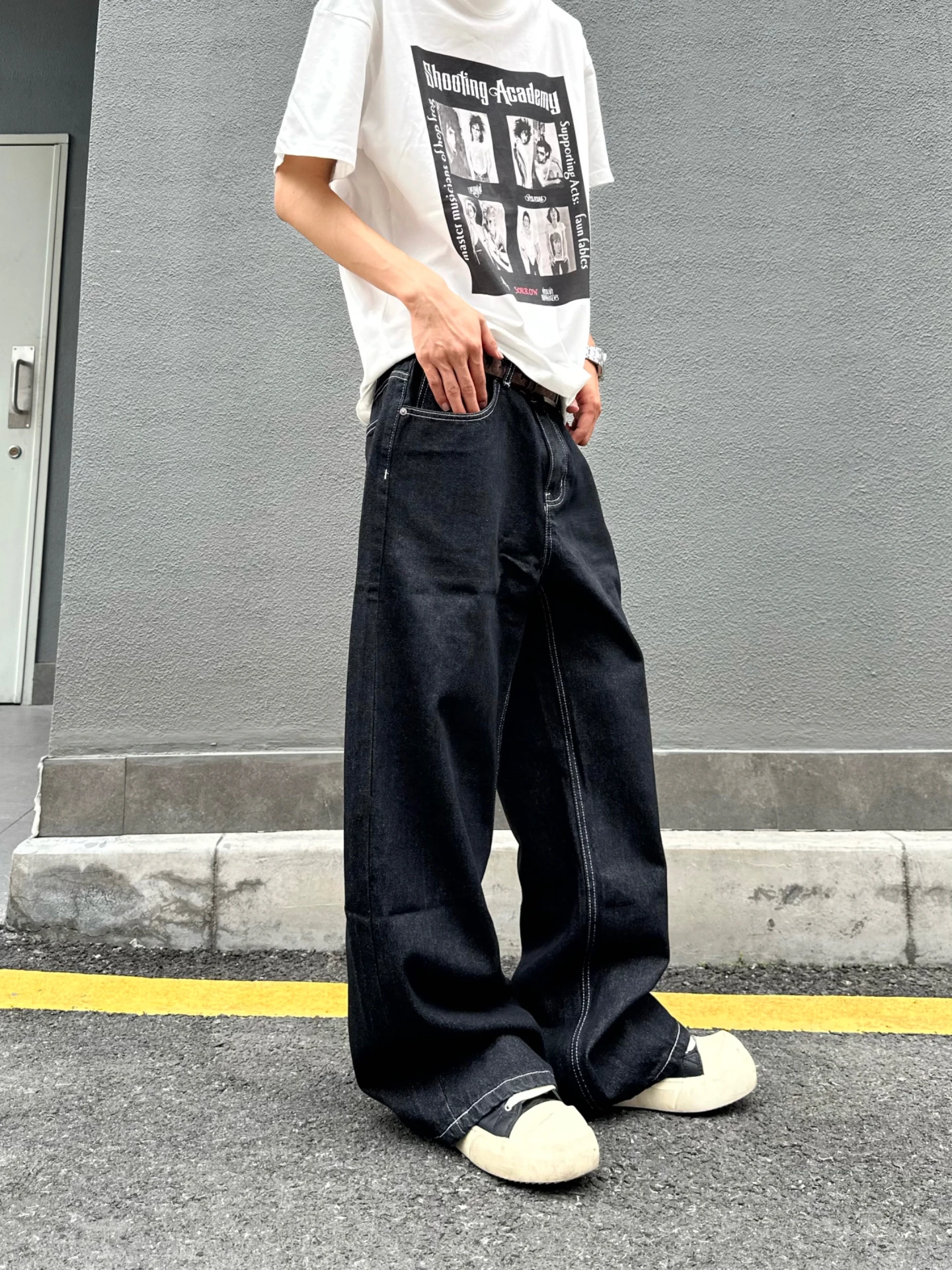 黒 デニム ワイド パンツ：ユニセックス・ストレートフィットの実用性と使い分け