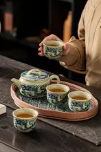 青瓷製の茶ポットと茶杯のセット【美しい青花柄・茶盤付き】（セットアップ対応）