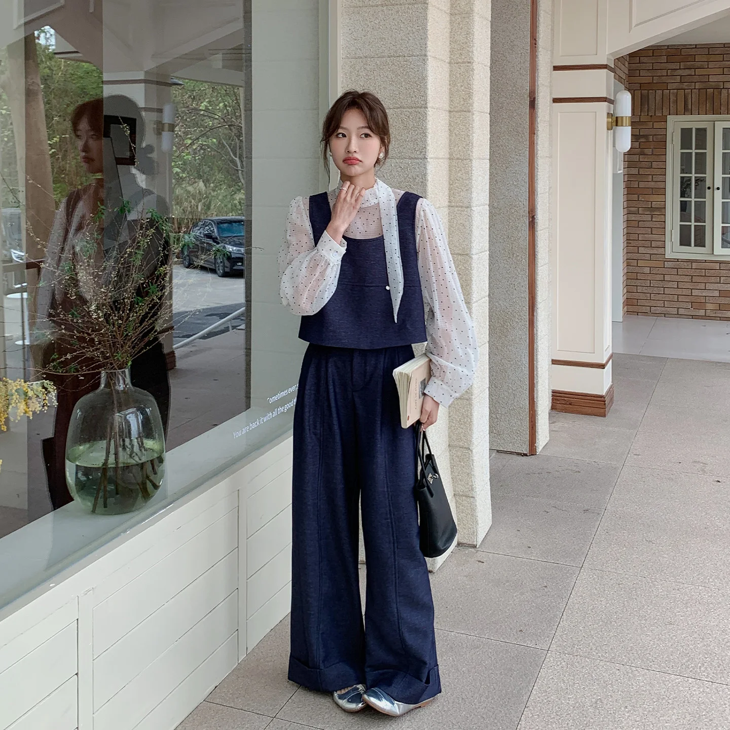 波点デザインのトップスとワイドパンツセット：自分に合う服装選びのための春秋対応フレンチスタイル
