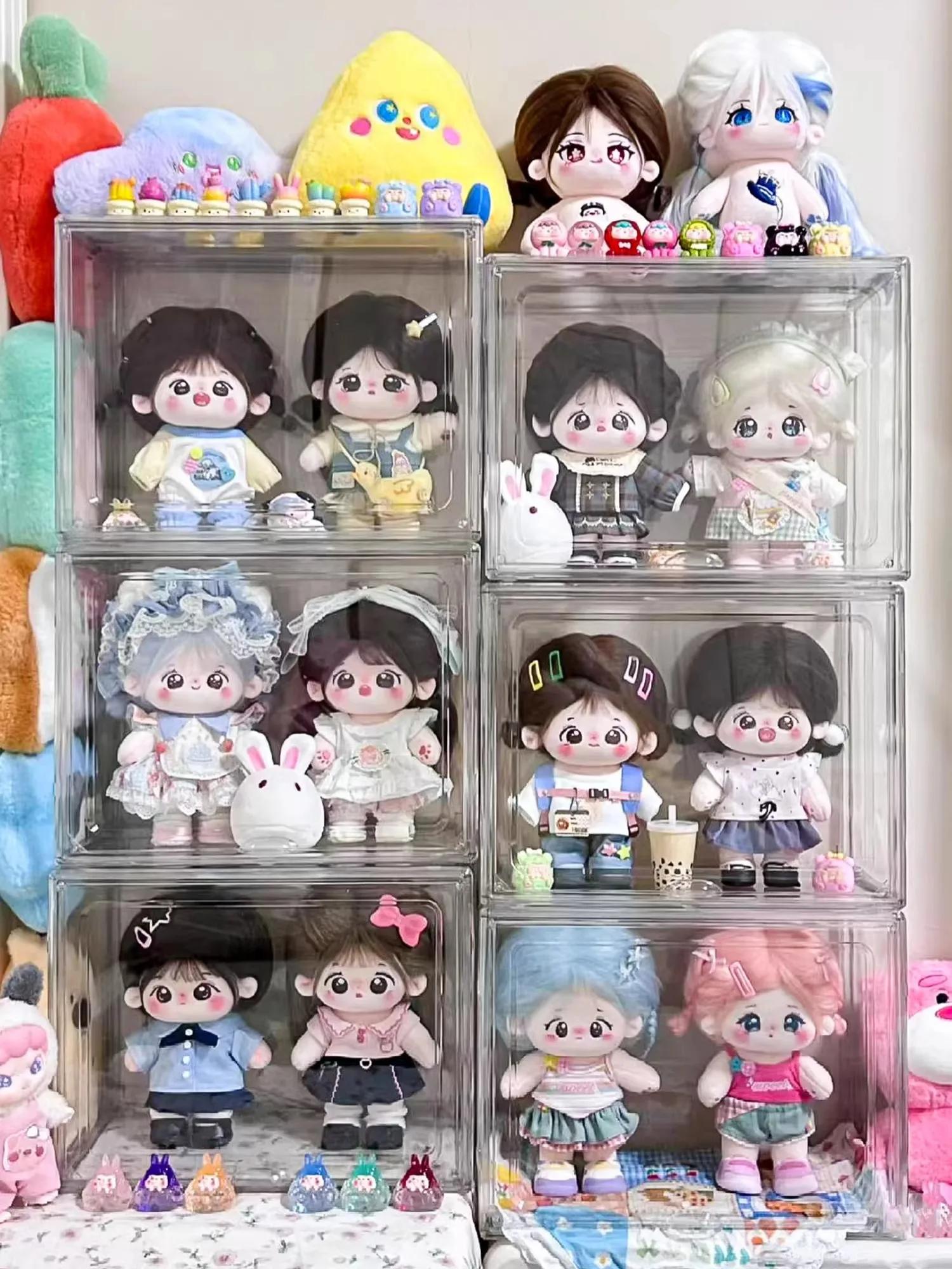 毛糸のぬいぐるみ収納ボックスはアクリル製ディスプレイラックで収納効率を最大化