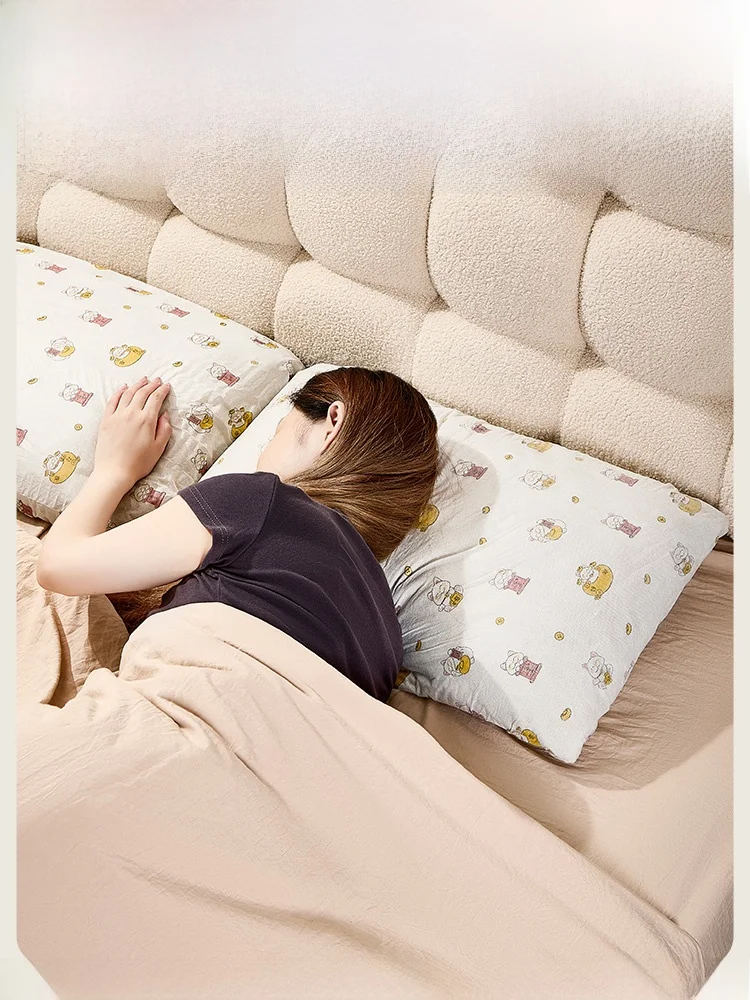 使い捨て便利枕カバーは枕元に設置するための最適な小物置きとは？