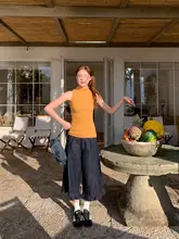デザイン性のあるリベット付きフリルデニムパンツ【レディース・夏用・高腰・ストレート・ワイドレッグ】（セットアップ対応）