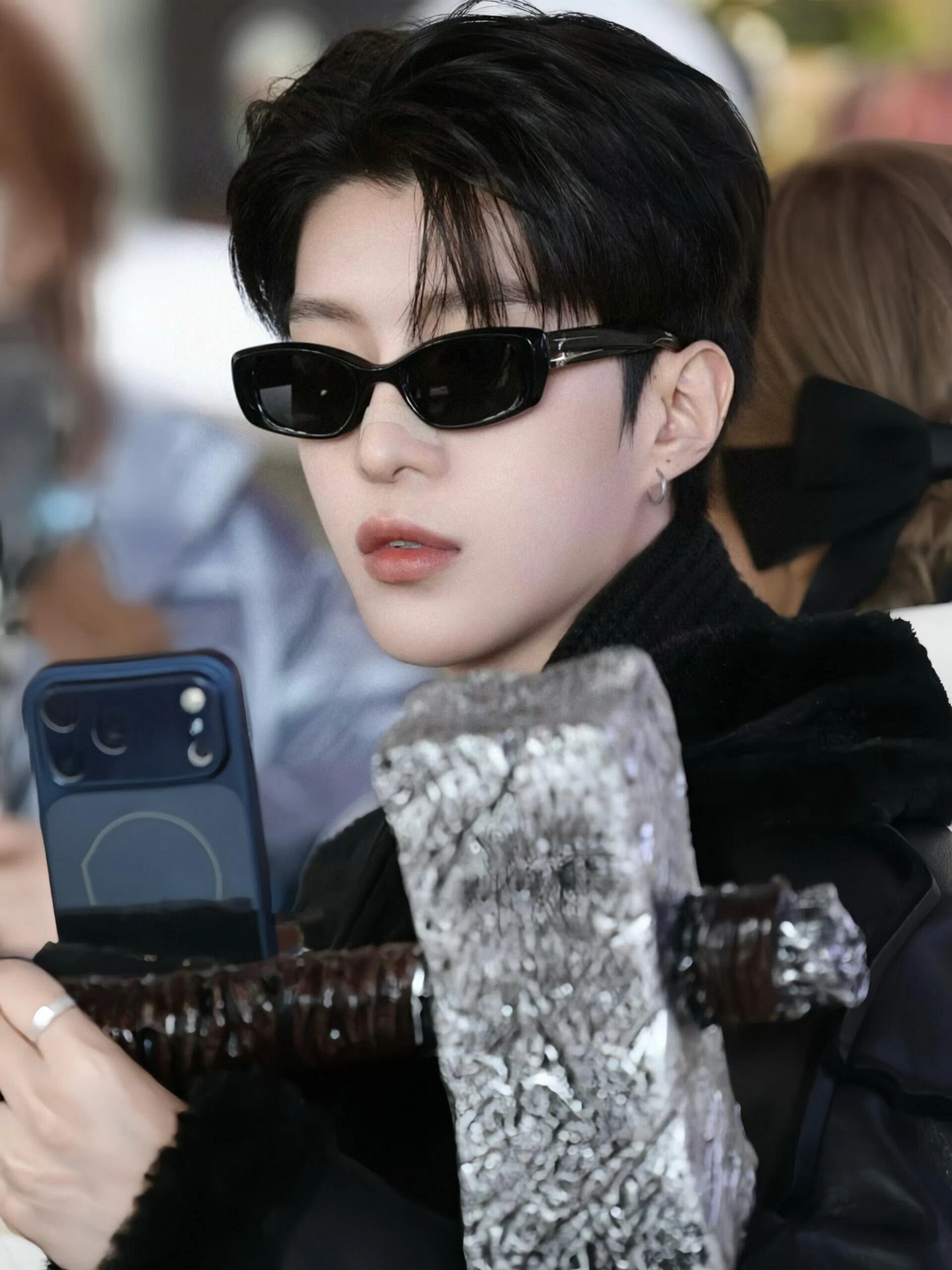 チタンサングラスの選び方とは？厳選4選で、日常からアウトドアまで自在に活用できる