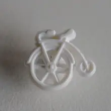 ドイツ製ビンテージ 自転車デザインボタン【白色・直径14mm・スタイリッシュ】