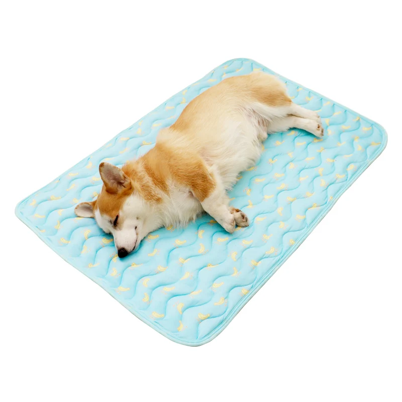 小型犬用夏用冷却アイスシルクマット：滑り止め付きで快適な睡眠を実現