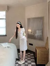 白色レースVネックパフスリーブTシャツ【夏用・女性・魅力的・タイトスカート・カジュアルスタイル】（セットアップ対応）
