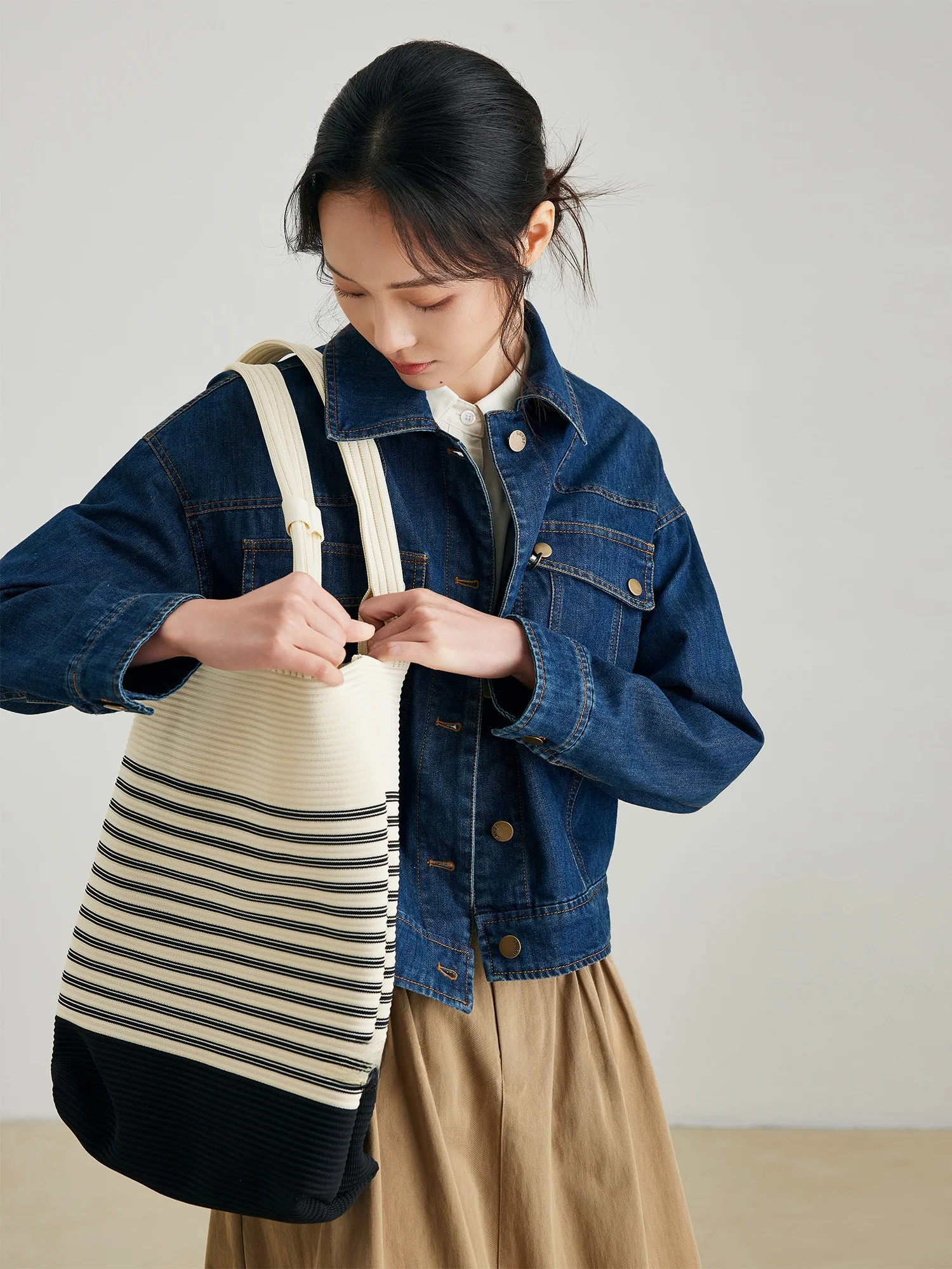 デニムジャケット コーデ 完全ガイド｜通勤・日常で失敗しない選び方